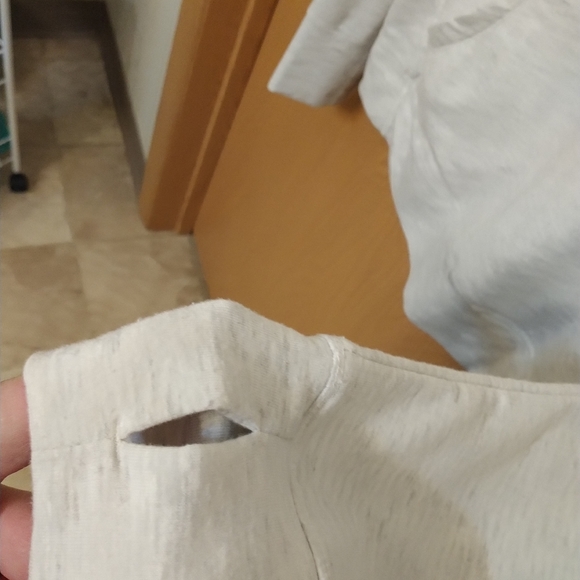 💨YOGALICIOUS GreyCowl Neck Pull Over Sweatshirt - Picture 3 of 5